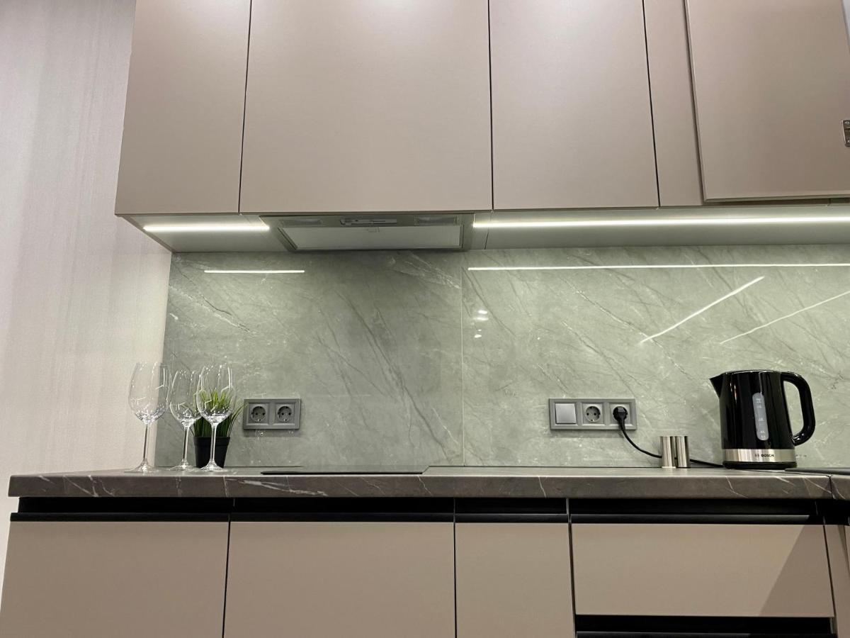 Slavutich Apartments Near Metro Station Kiev Ngoại thất bức ảnh
