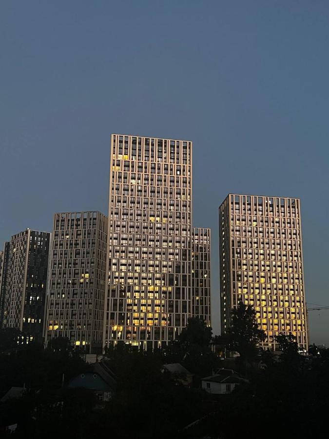 Slavutich Apartments Near Metro Station Kiev Ngoại thất bức ảnh