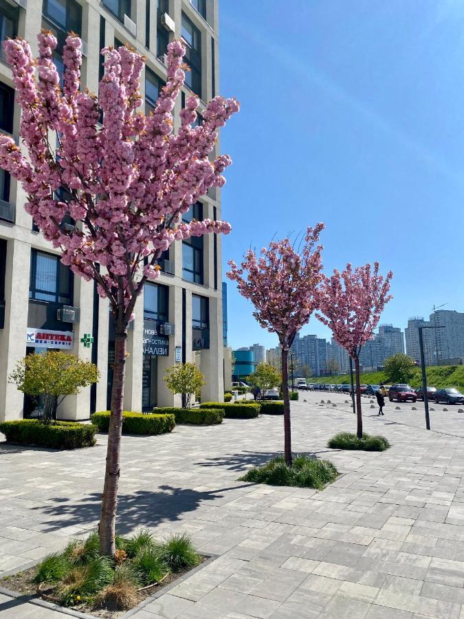 Slavutich Apartments Near Metro Station Kiev Ngoại thất bức ảnh