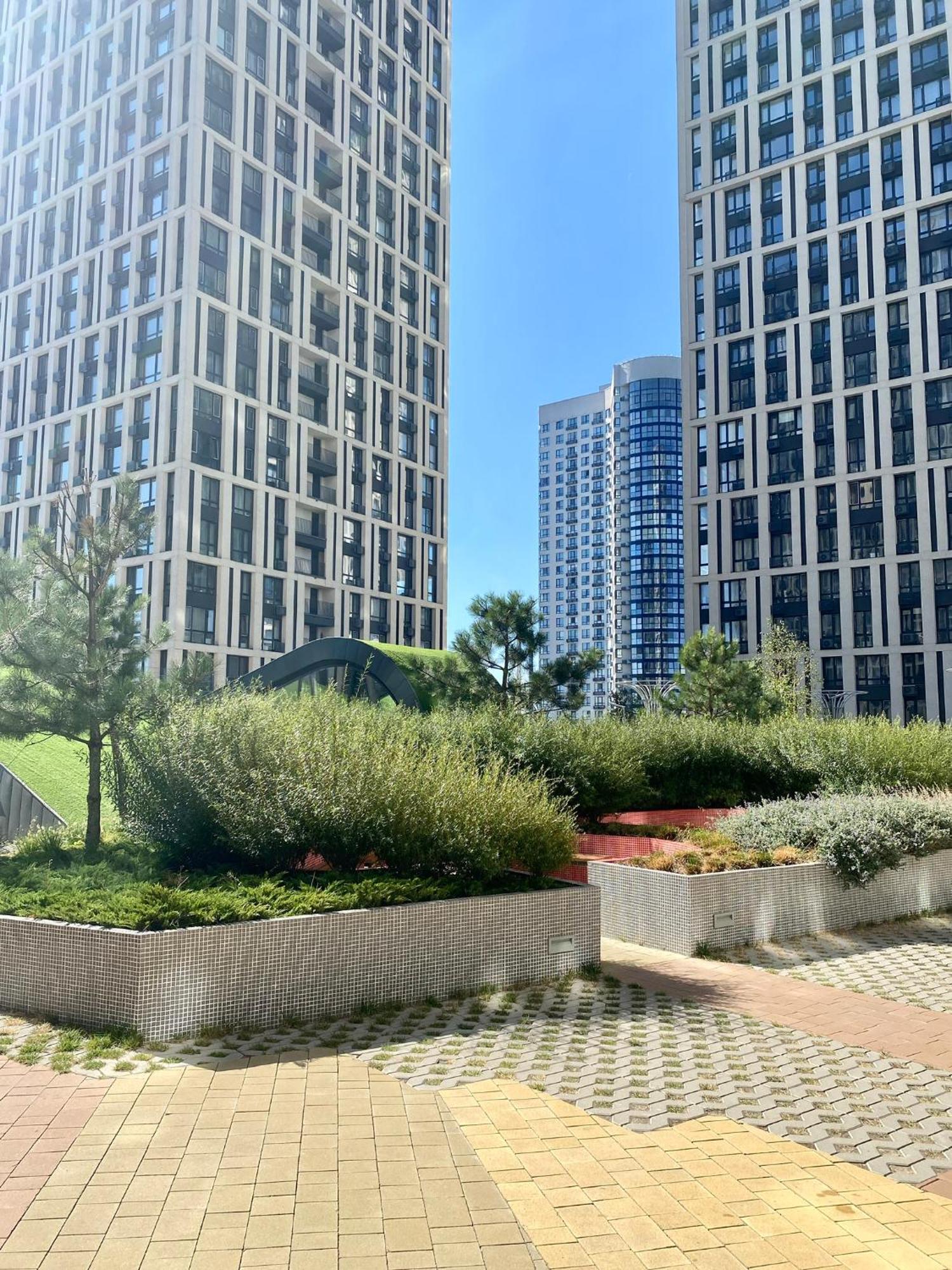 Slavutich Apartments Near Metro Station Kiev Ngoại thất bức ảnh